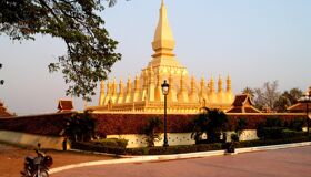 Capture the serene beauty of Vientiane’s cultural landmarks